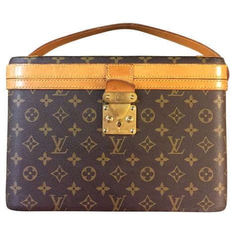 louis vuitton beauty case second hand|where to buy louis vuitton shoes.